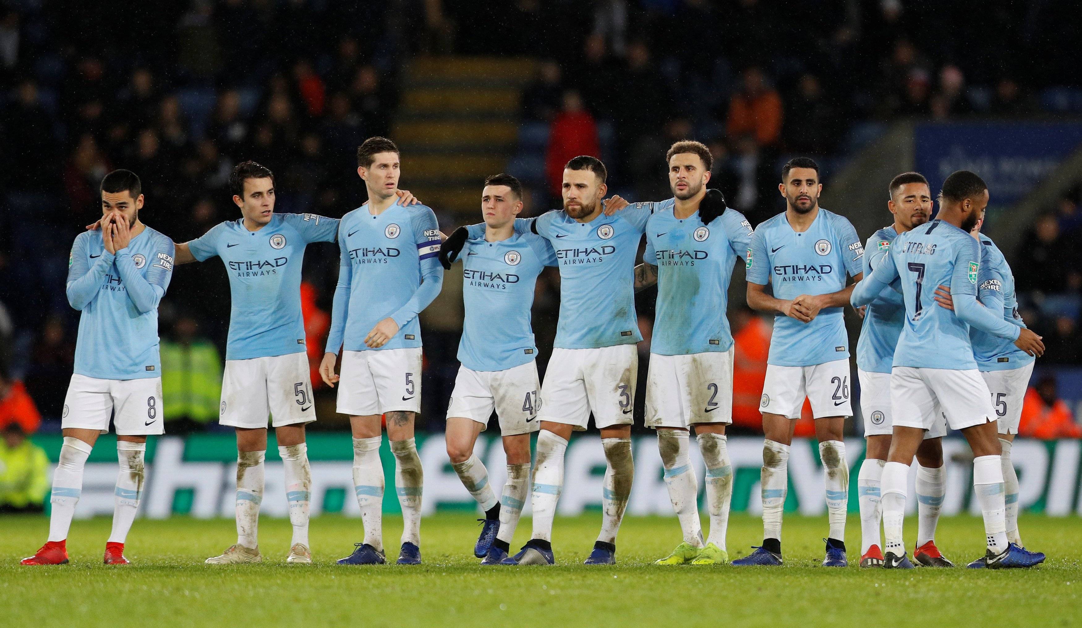 与丹麦队交 与丹麦队交