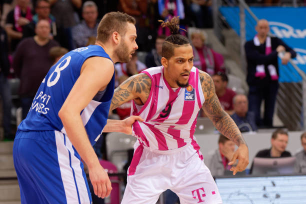 球市场中 球市场中