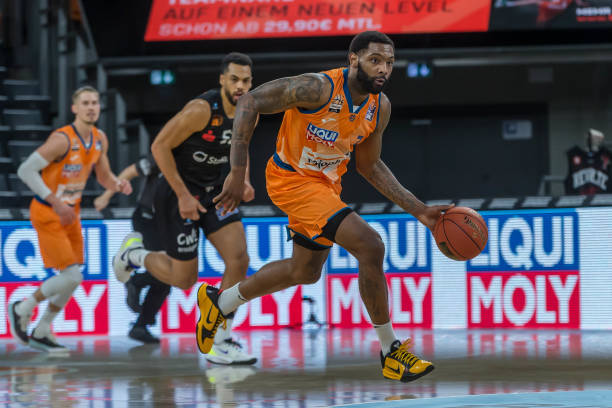 与防守强度 与防守强度